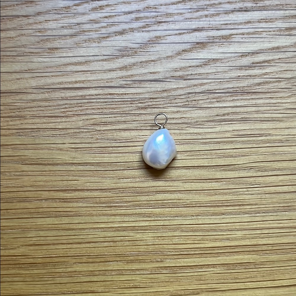 Baroque Pearl Pendant